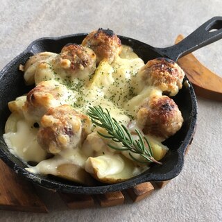 新じゃがと肉団子のマヨネーズ焼き♪